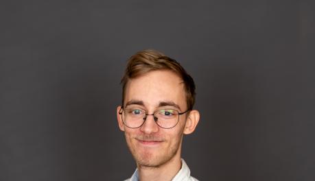 Justin Plaschka Ausbildungabgeschlossen bei SOFTAGE_Büromanagement und IT Systemmanagement